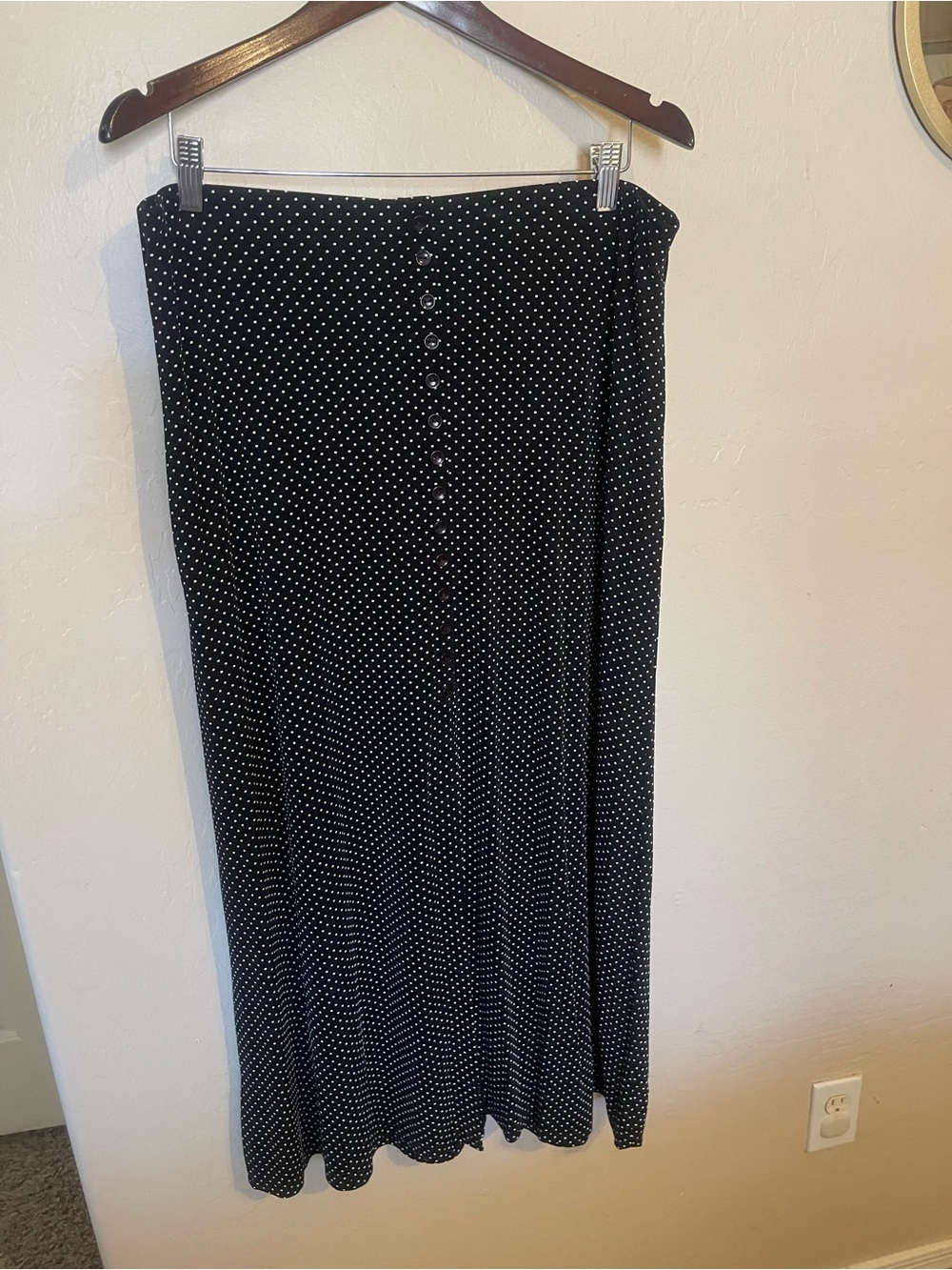 Briggs New York Black and White Polka Dot Midi Skirt